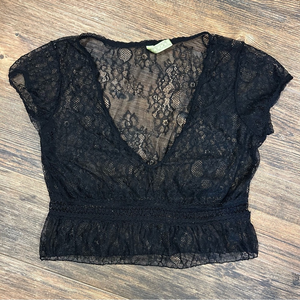 Amélie Black Sheer Lace Top – Size M